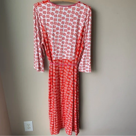 Boden Falling petals jersey midi dress - Picture 4 of 10